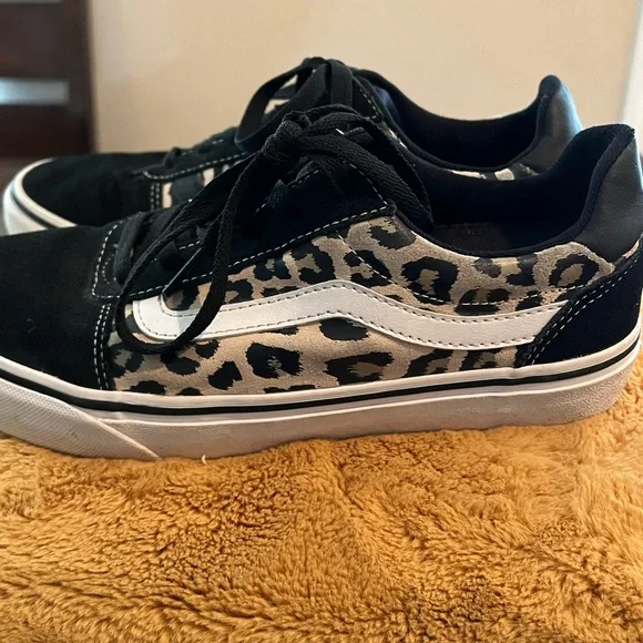 Vans - Picture 5 of 5
